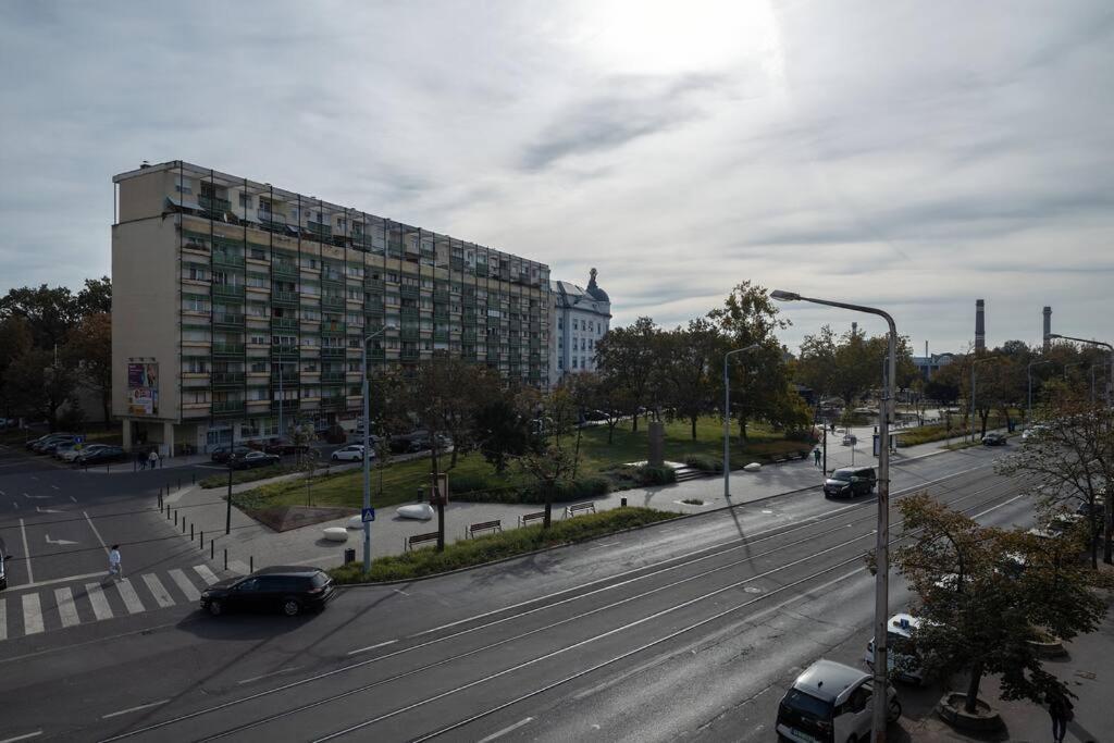 Petofi Family Apartman Дебрецен Экстерьер фото